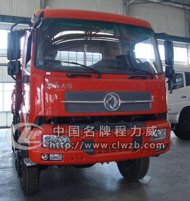 國五東風壓縮式對接垃圾車