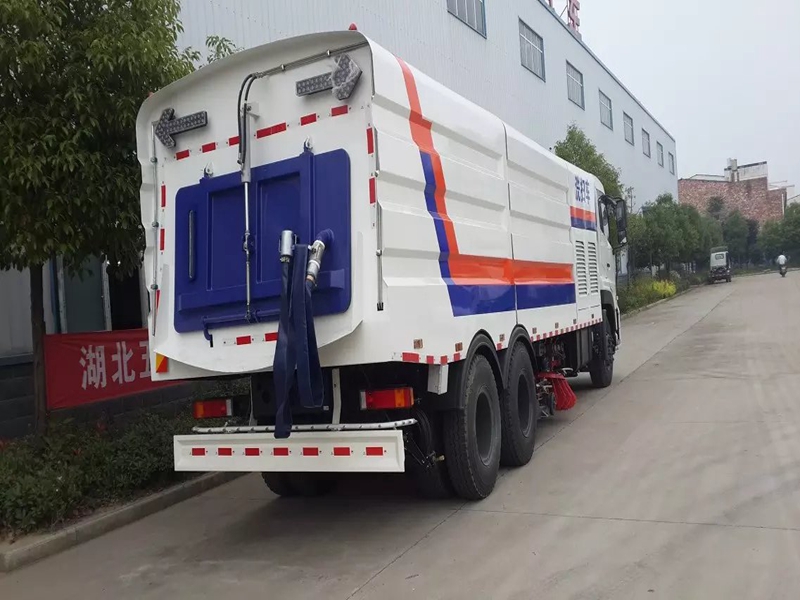 國(guó)五東風(fēng)天錦洗掃車