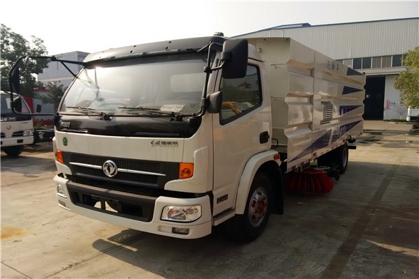 江鈴凱銳9噸洗掃車