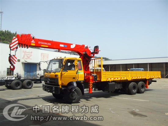 東風后雙橋隨車吊
