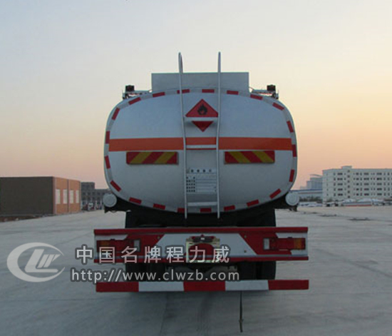 東風(fēng)新款運(yùn)油車21.5立方