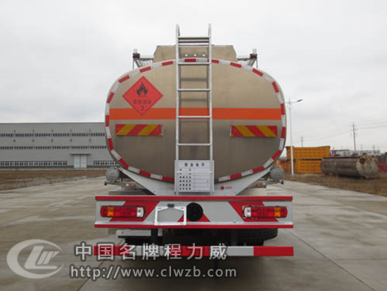 歐曼前四后八鋁合金運油車29.5立方
