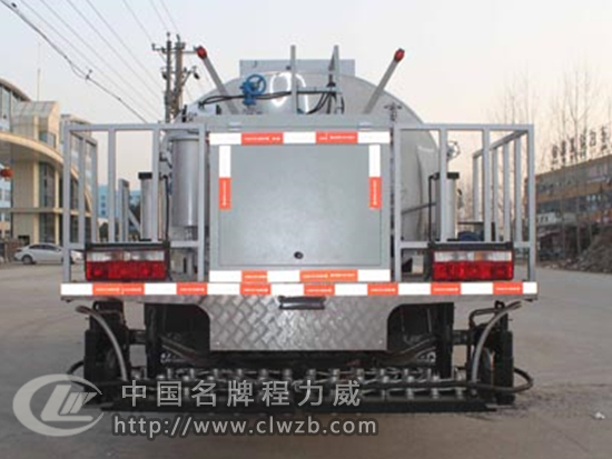 程力威牌CLW5120GLQ5型瀝青灑布車