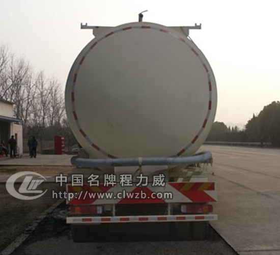 程力威牌CLW5310GFLZ5型低密度粉粒物料運(yùn)輸車