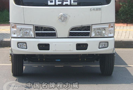 程力威牌CLW5072GLQ5型瀝青灑布車