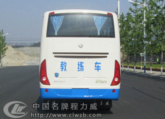 東風牌EQ5110XLHTV型教練車