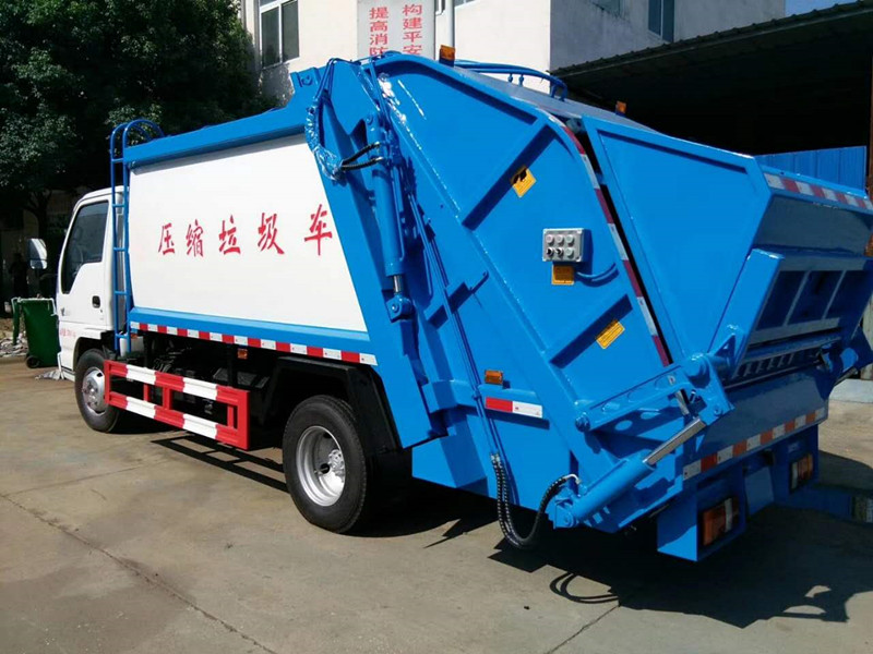 五十鈴4方壓縮式垃圾車