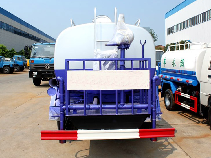 江淮5方灑水車