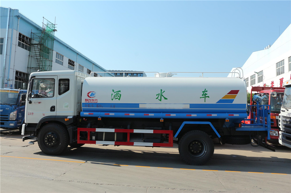 12方東風(fēng)T3灑水車
