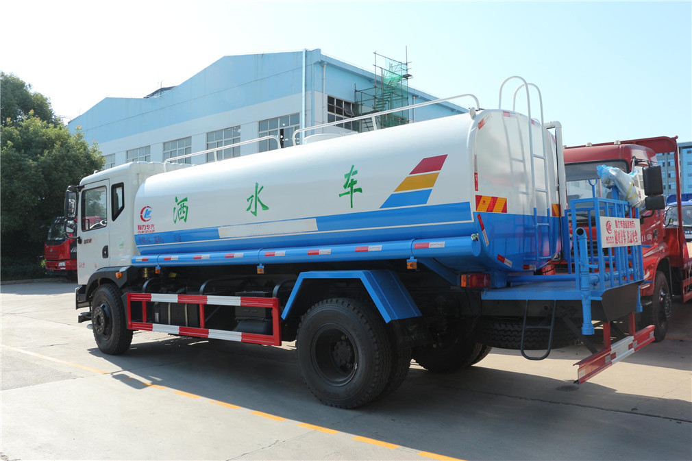 12方東風(fēng)T3灑水車