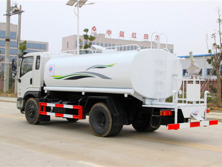 東風專底12噸灑水車