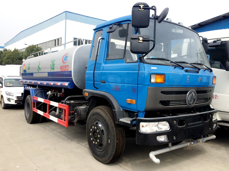 東風153灑水車10噸