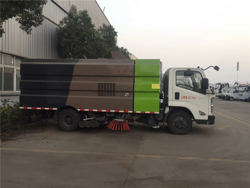 江鈴凱銳9噸洗掃車