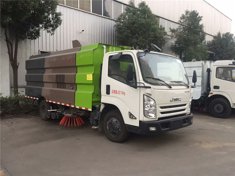 江鈴凱銳9噸洗掃車