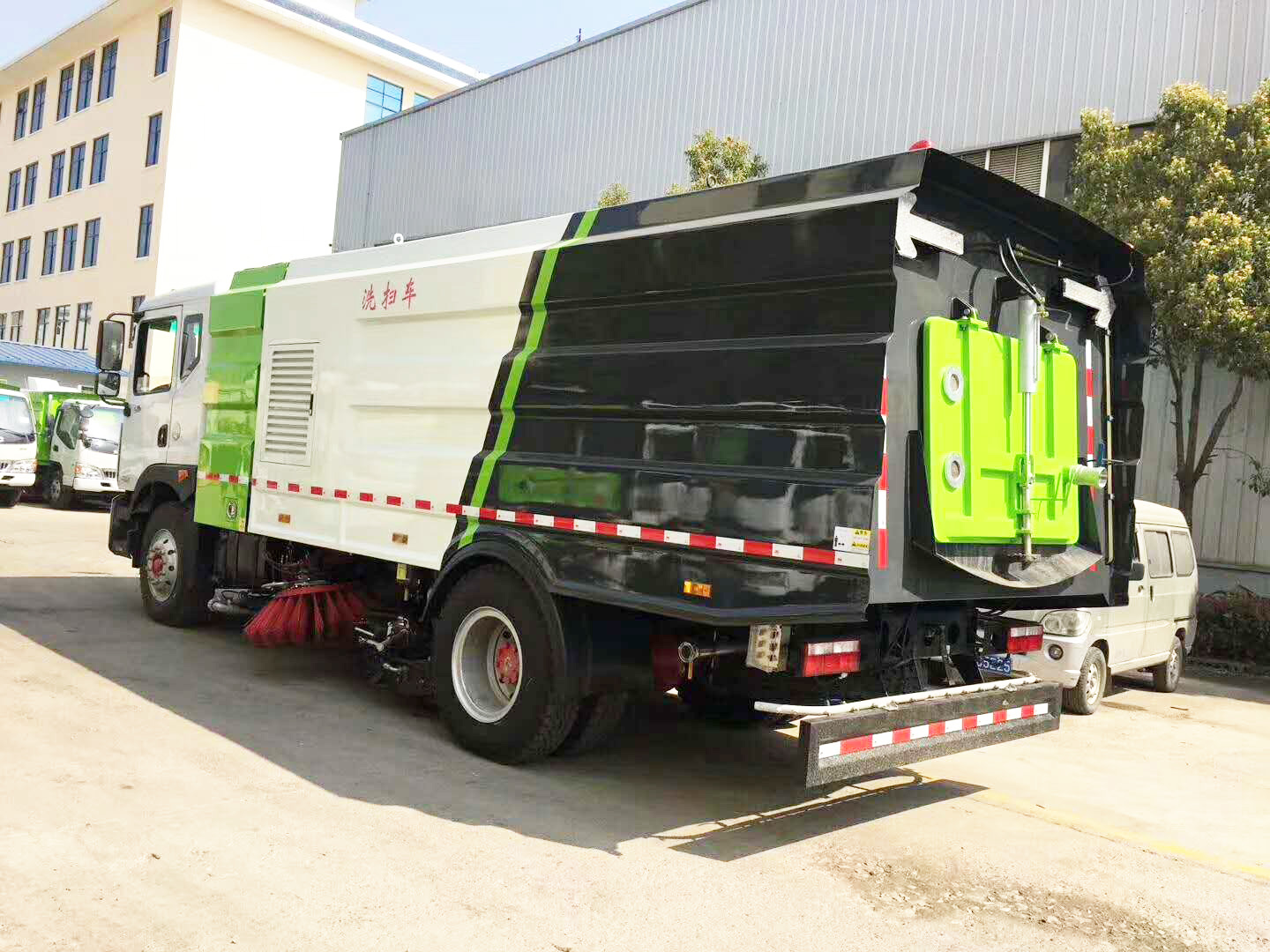 東風D9洗掃車