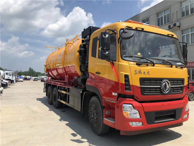 東風天龍后雙橋18方吸污車