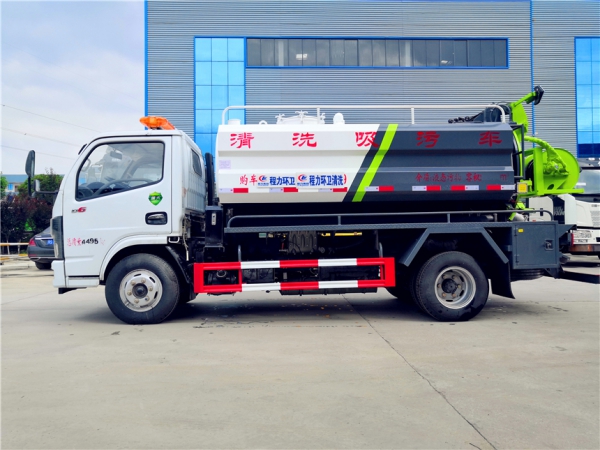 東風(fēng)多利卡4+2清洗吸污車