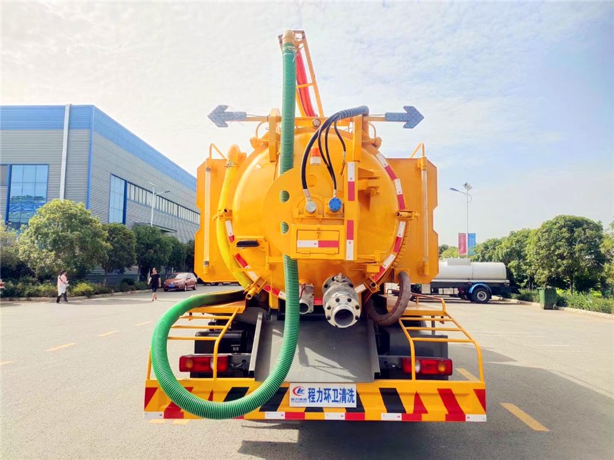 東風(fēng)天錦15方清洗吸污車