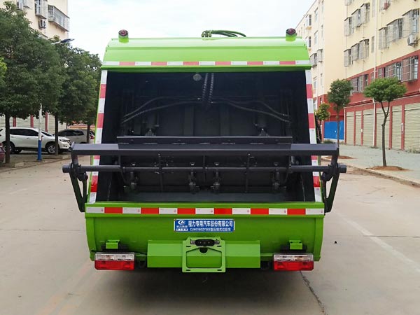 程力威牌CLW5121ZYS6型壓縮式垃圾車