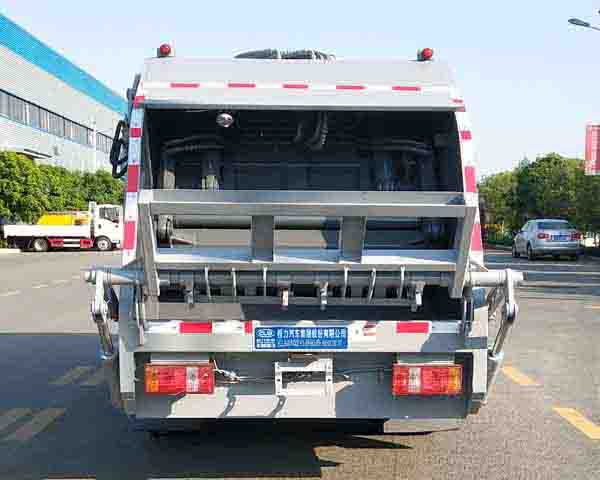 程力牌CL5040ZYS6HQ型壓縮式垃圾車
