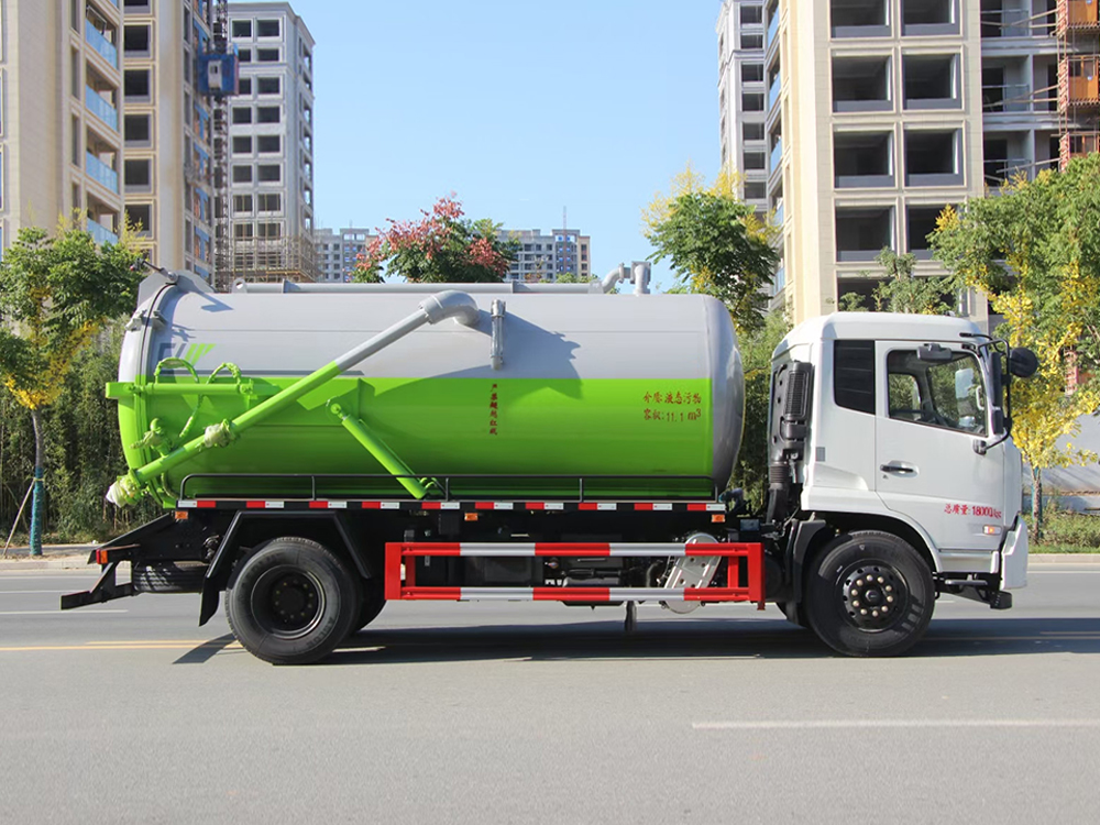 東風天錦型14方吸污車