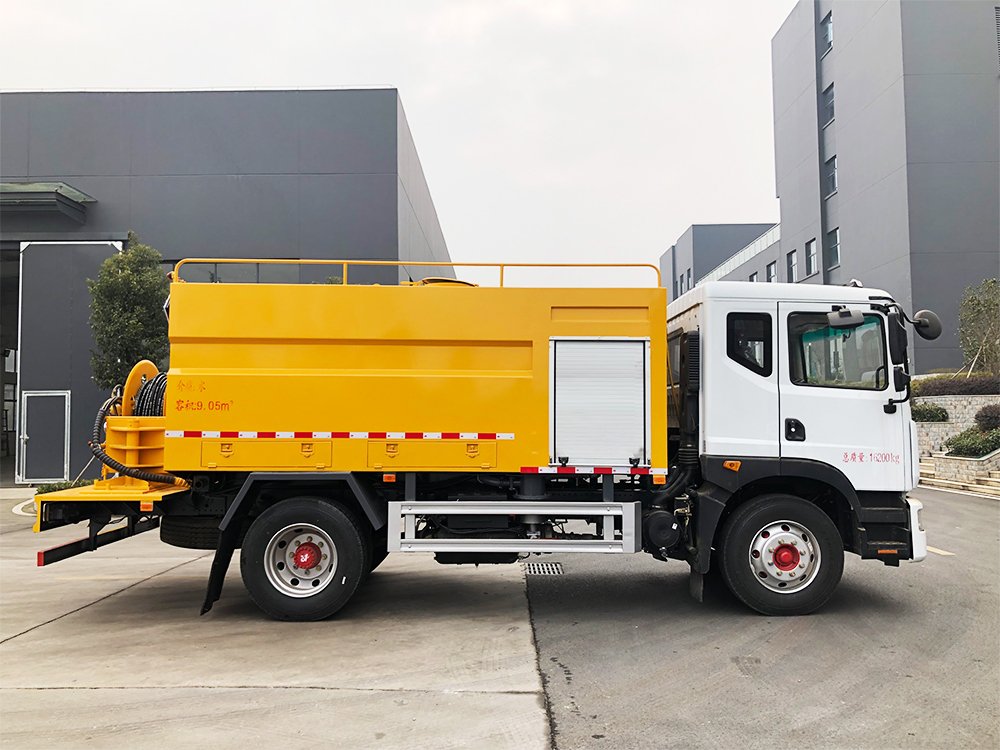 東風D9高壓清洗車