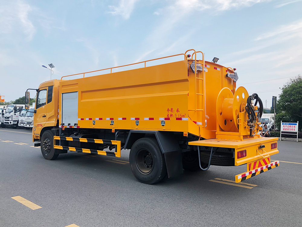 東風(fēng)天錦12.5方高壓清洗車