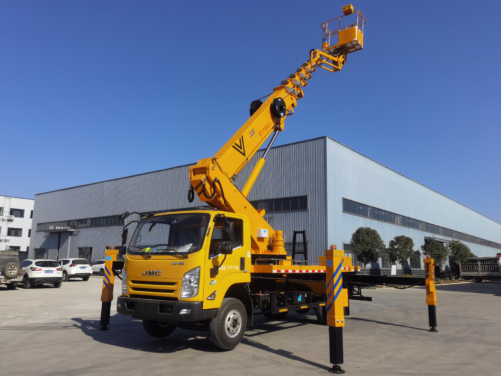 江鈴32米高空作業(yè)車