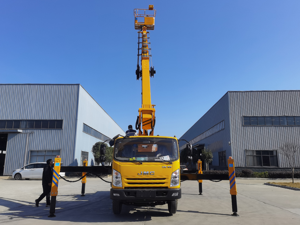江鈴32米高空作業(yè)車
